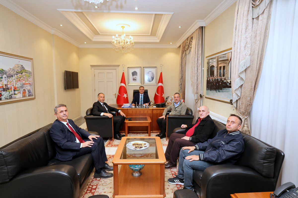 Muğla Valisi Akbıyık, Hokey Federasyonu Yetkililerini Ağırladı