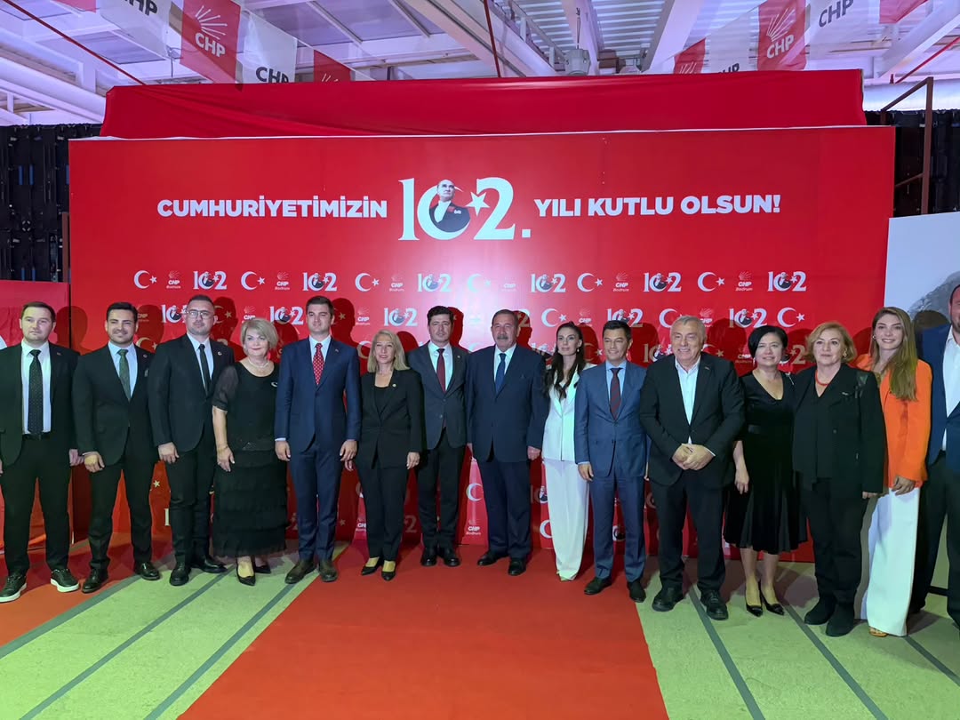 CHP Bodrum'da Cumhuriyet Yemeği Düzenledi