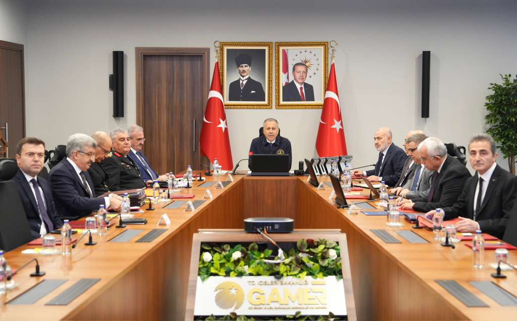 Muğla Valisi Akbıyık, İçişleri Bakanı Yerlikaya Başkanlığındaki VKS Toplantısına Katıldı