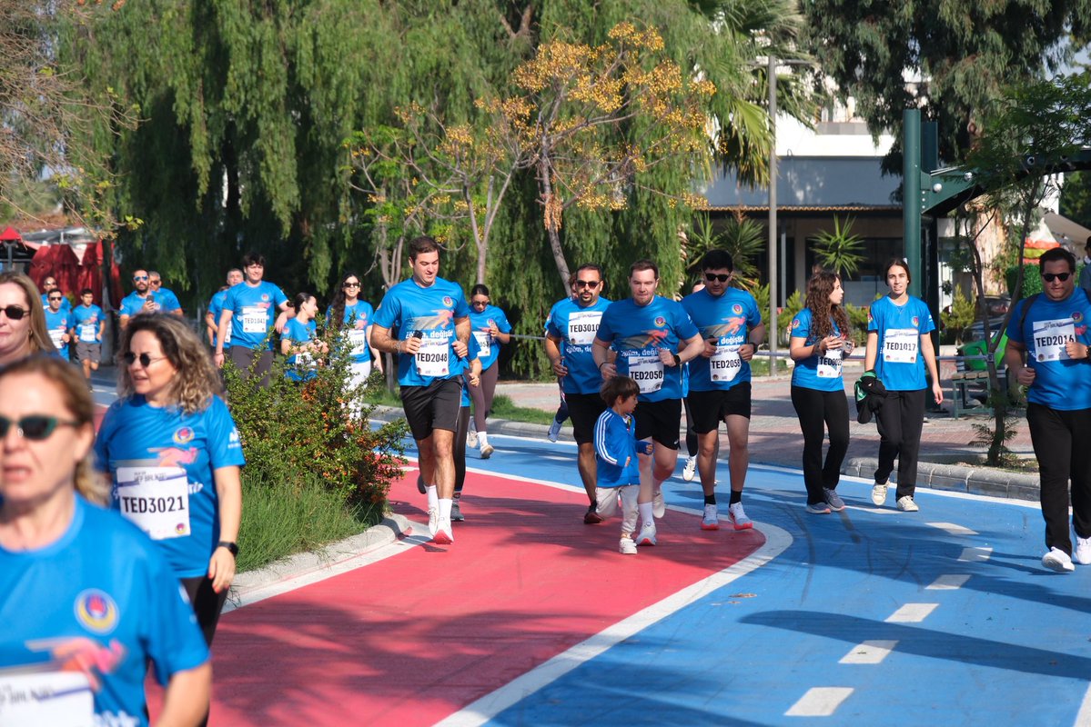 Bodrum'da 6 Şubat Depremzede Öğrenciler İçin İyilik İçin Koşu Etkinliği Düzenlendi