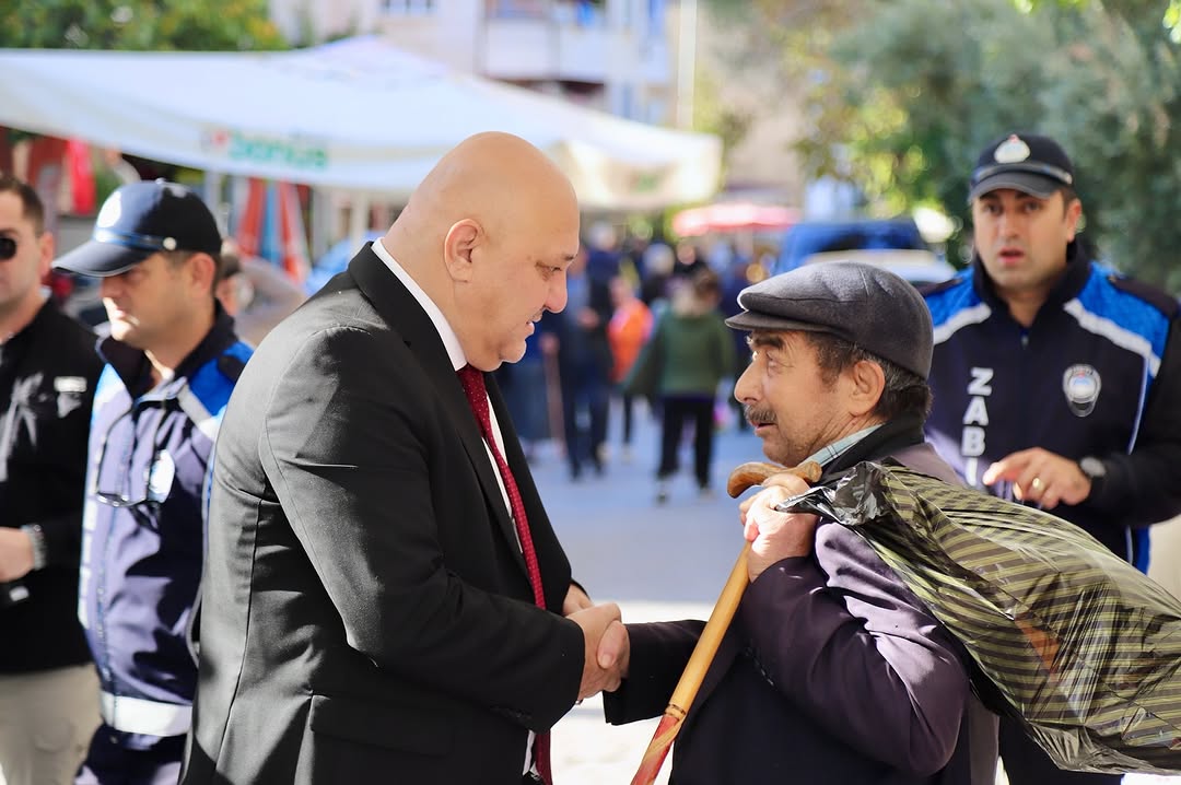 Yatağan Belediye Başkanı Çarşamba Pazarı'nda Esnaf ve Vatandaşlarla Buluştu