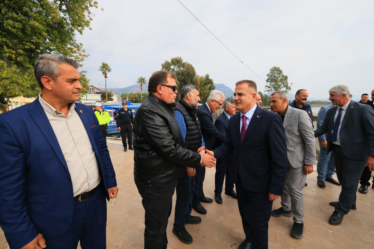 Muğla Valisi İdris Akbıyık, Köyceğiz'de Muhtarlarla Bir Araya Geldi