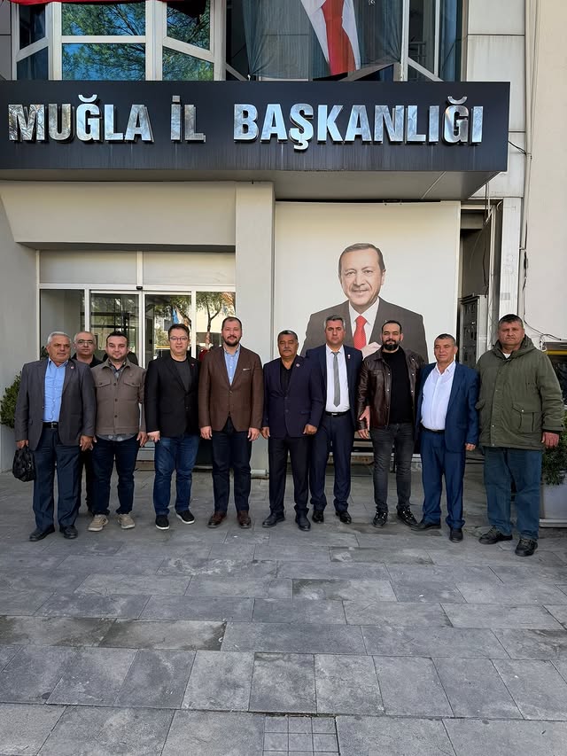 Muğla Muhtarlar Federasyonu Başkanı Hayrettin Akay, AK Parti Muğla İl Başkanlığını Ziyaret Etti