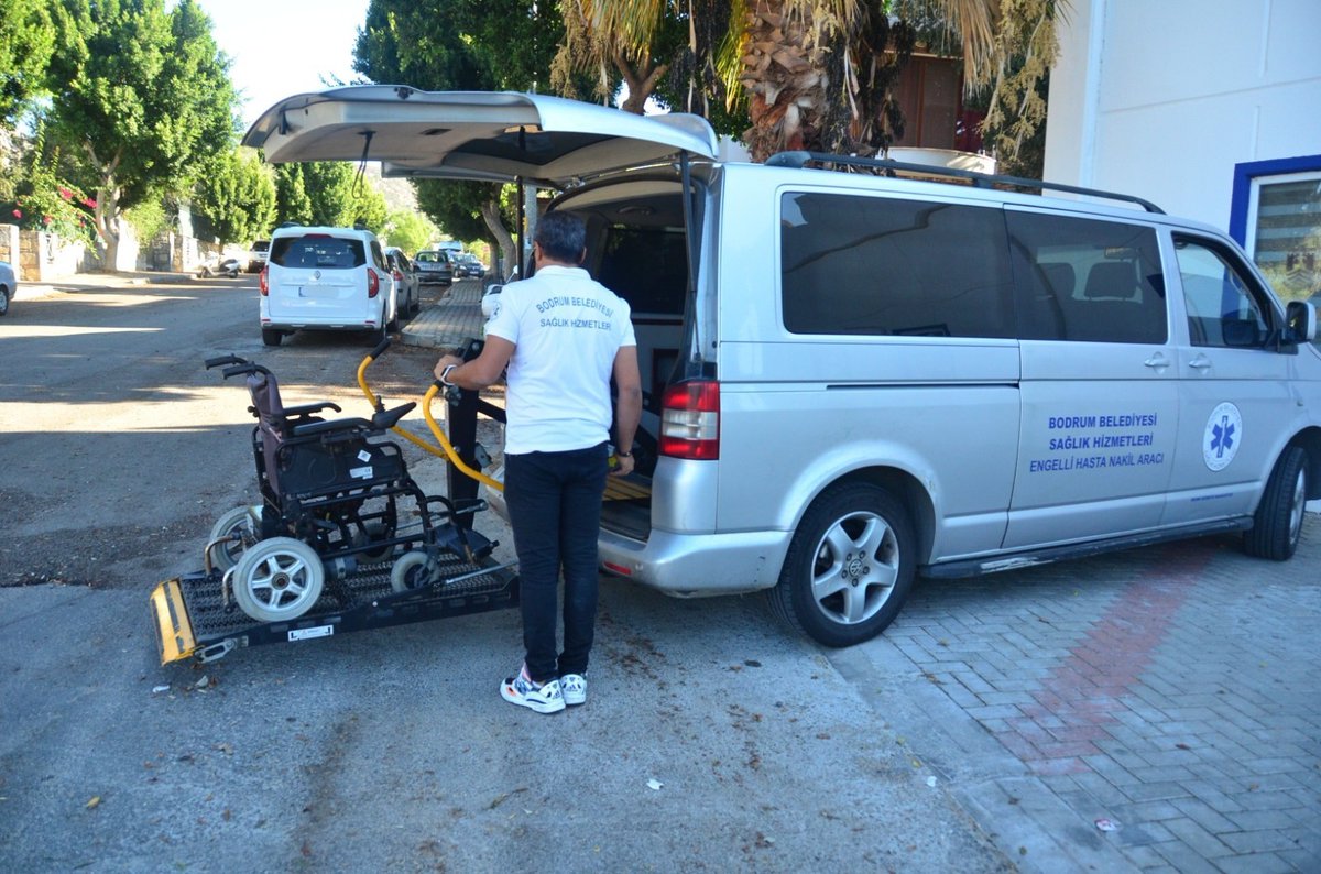 Bodrum Belediyesi Özel Gereksinimli Vatandaşlara Akülü Sandalye Desteği Sağlıyor