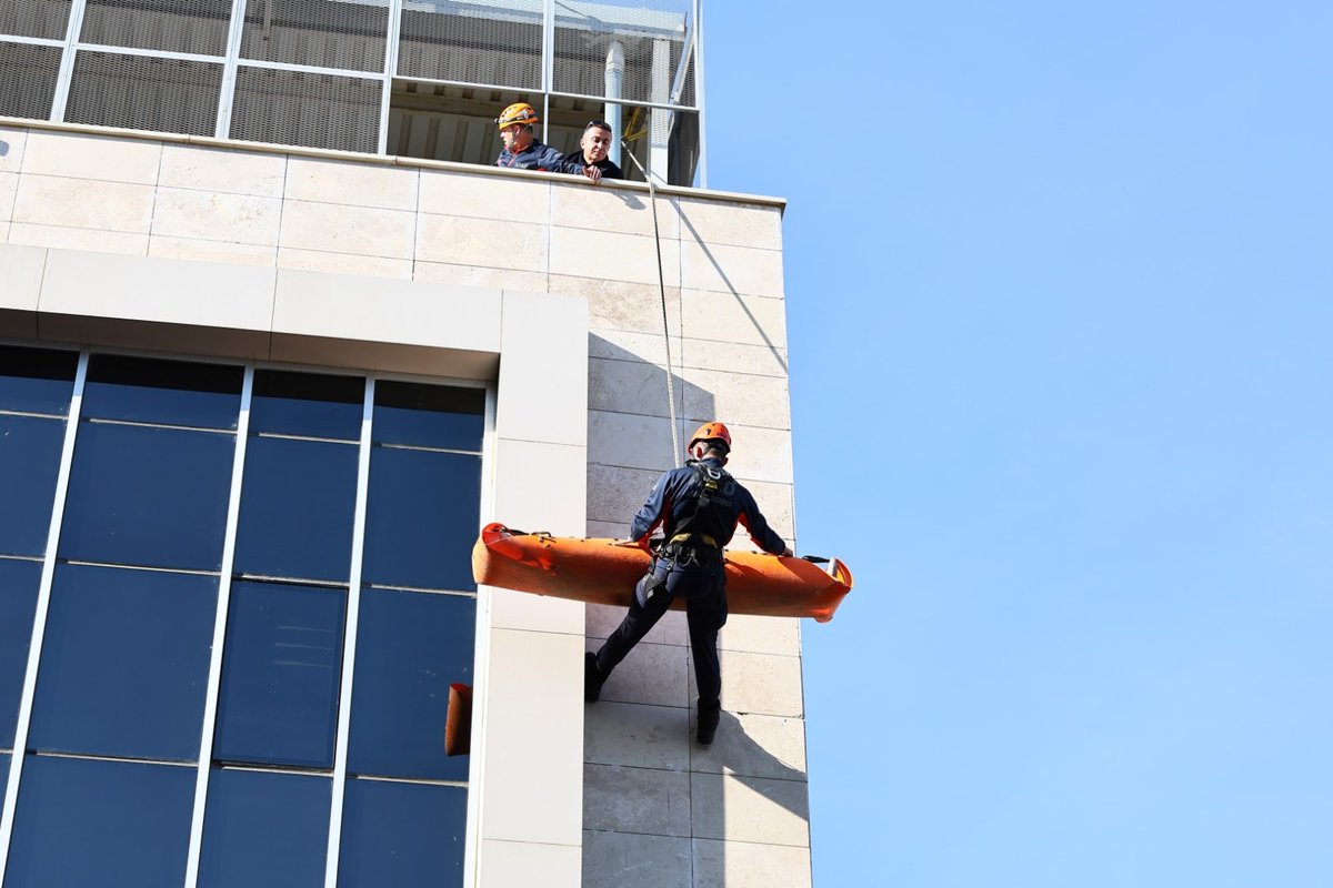 Bodrum'da Hastanede Deprem ve Yangın Tahliye Tatbikatı Gerçekleştirildi