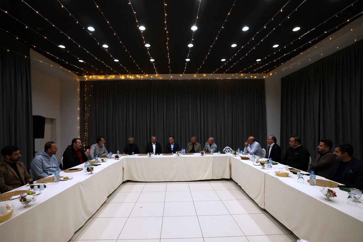 Muğla Valisi İdris Akbıyık, Vatandaş ve İş İnsanlarıyla Bir Araya Geldi