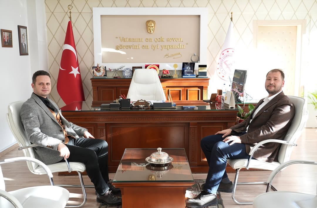 AK Parti Muğla İl Başkanı Cengizhan Güngör, İl Milli Eğitim Müdürü Emre Çay'ı Ziyaret Etti