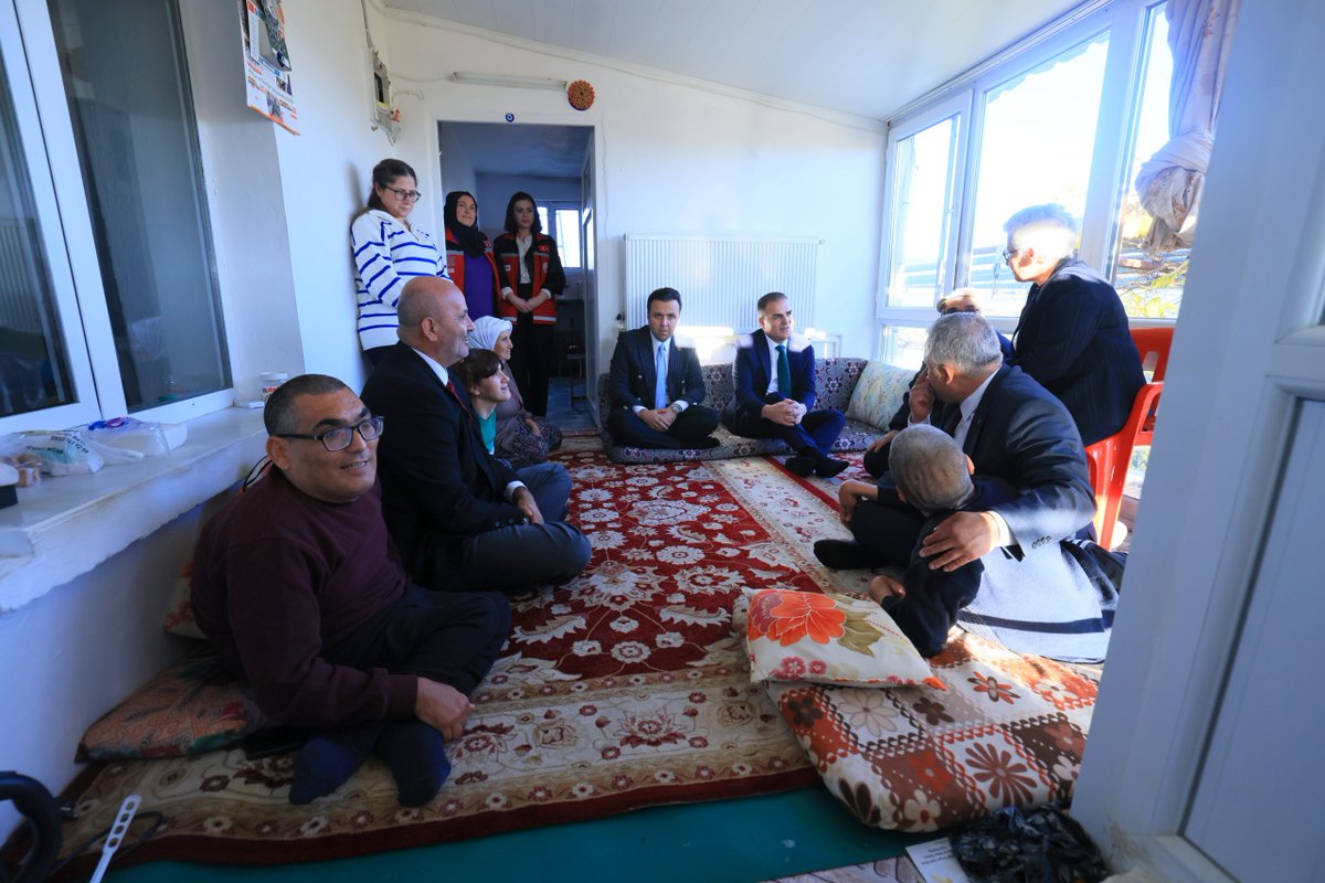 Muğla Valisi Dr. İdris Akbıyık, Engelli Bireyleri ve Ailelerini Ziyaret Etti