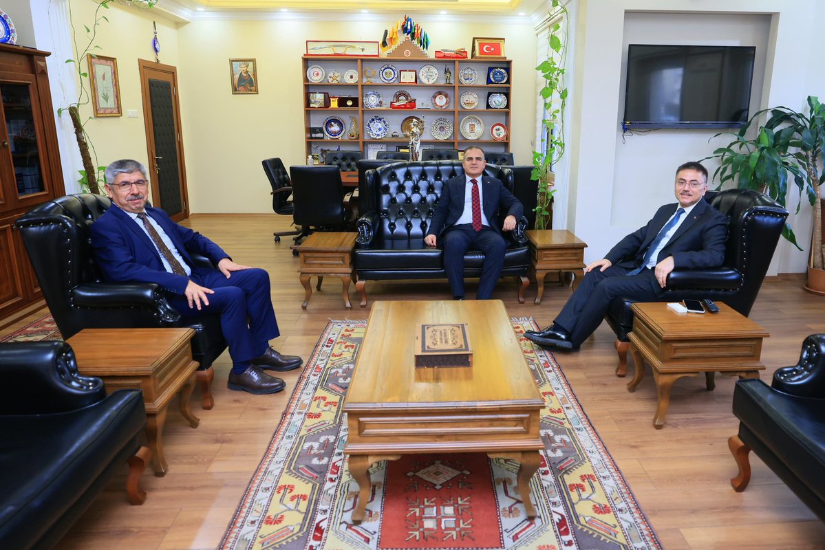 Muğla Valisi Akbıyık, Üniversite Rektörü ile Cumhuriyet Başsavcısı'nı Ziyaret Etti