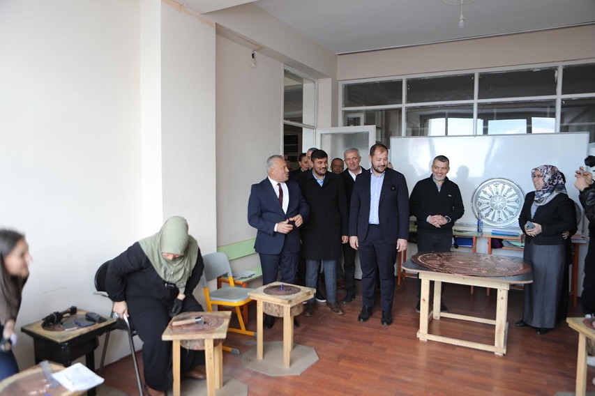 Muğla'da Bakırcılık Kursu Ziyareti: Geleneksel El Sanatları Yaşatılıyor