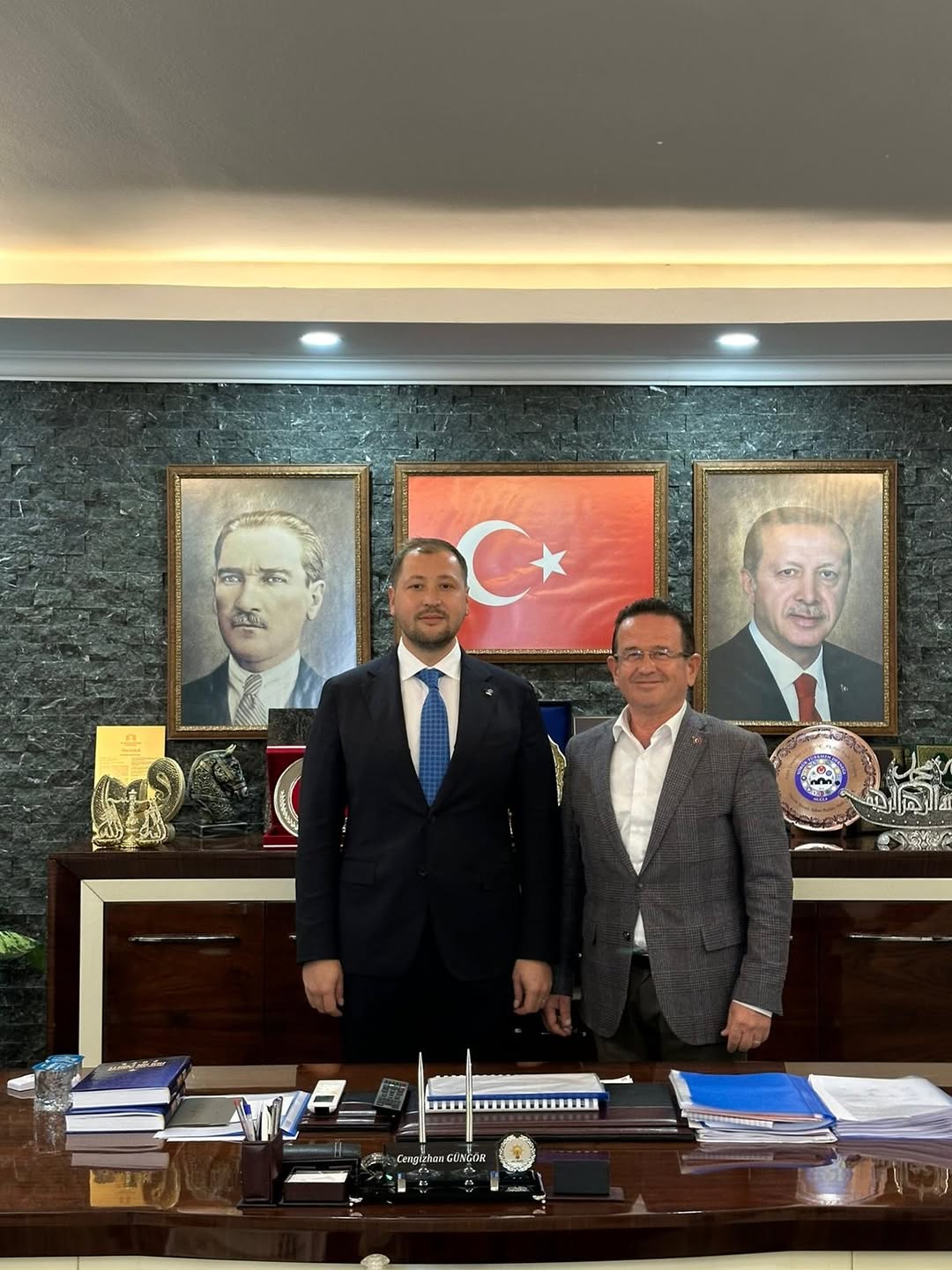 AK Parti Muğla'da Ziyaret: Öztürk'ten Güngör'e Hayırlı Olsun Temmuru