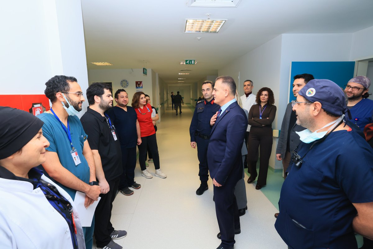 Muğla Valisi Akbıyık, Yeni Yılda Hastaları Ziyaret Etti