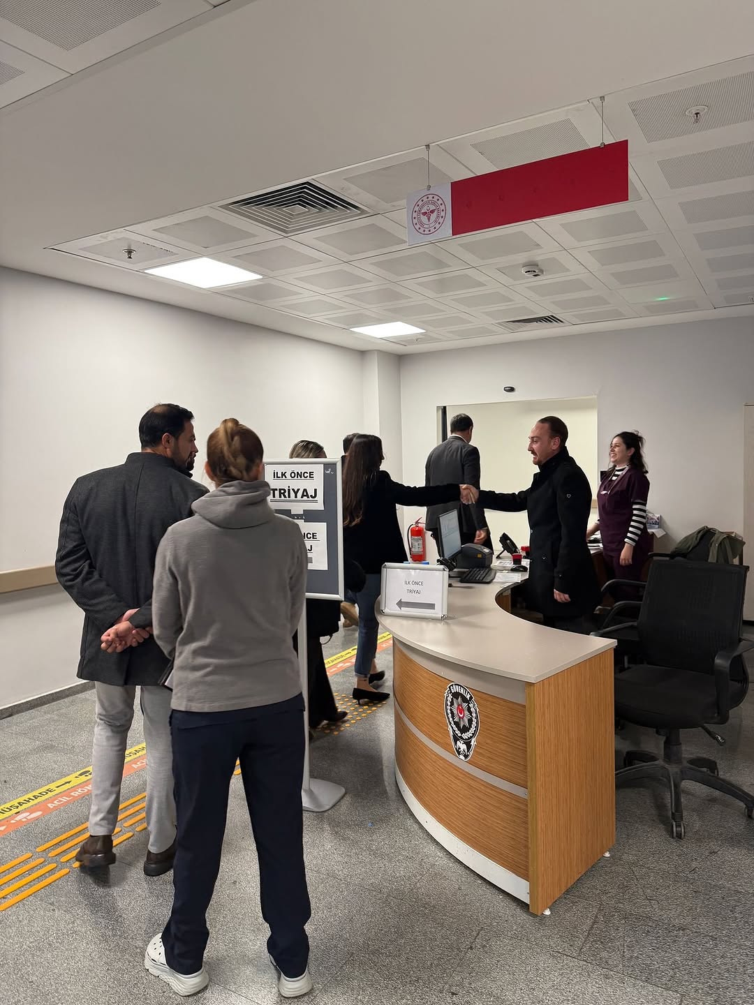 AK Parti Muğla İl Yönetimi, Marmaris'te Hasta Ziyaretlerinde Bulundu