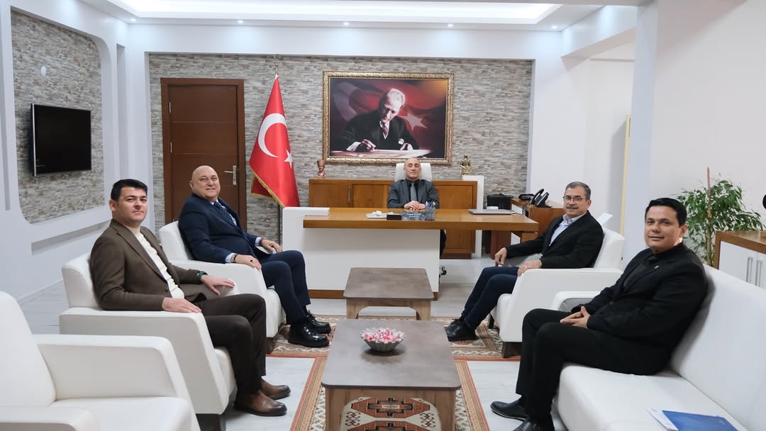 Yatağan Belediye Başkanı Mesut Günay, Kaymakam Turgay İlhan'ı Ziyaret Etti