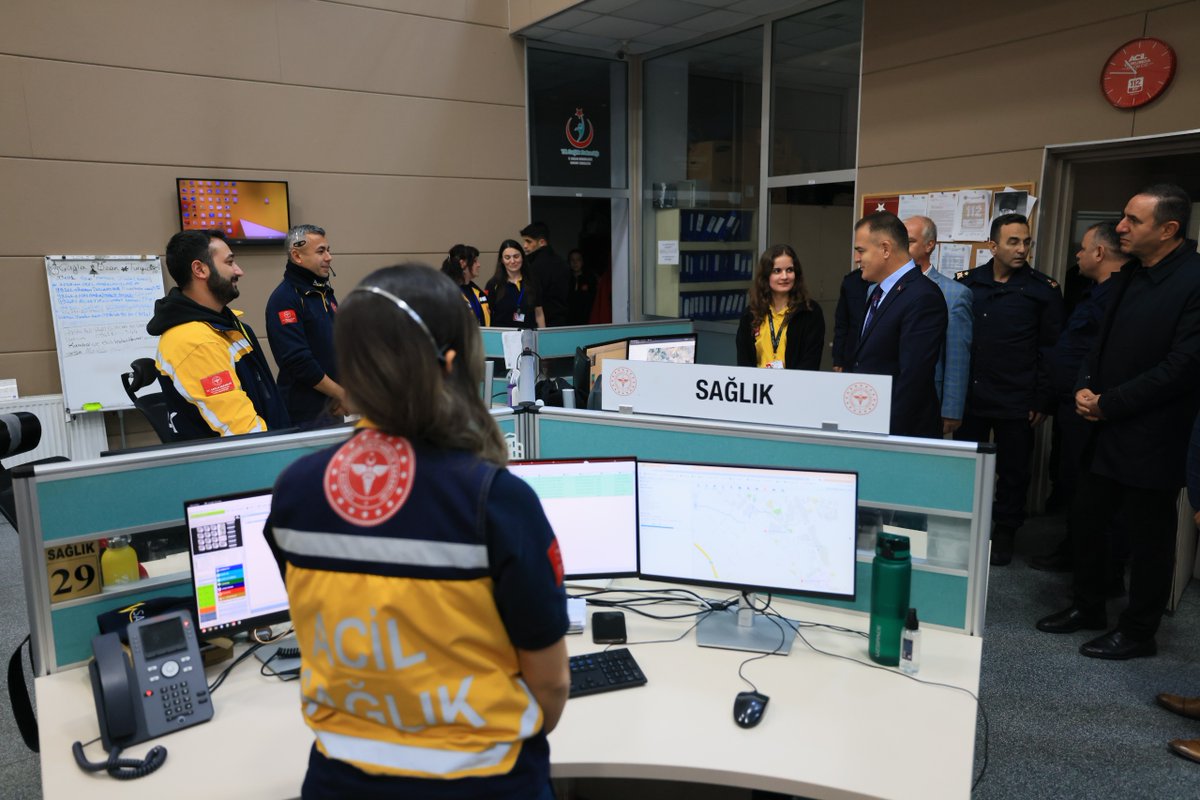 Muğla Valisi Akbıyık, Yeni Yılda 112 Acil ve GAMER Ekiplerini Ziyaret Etti