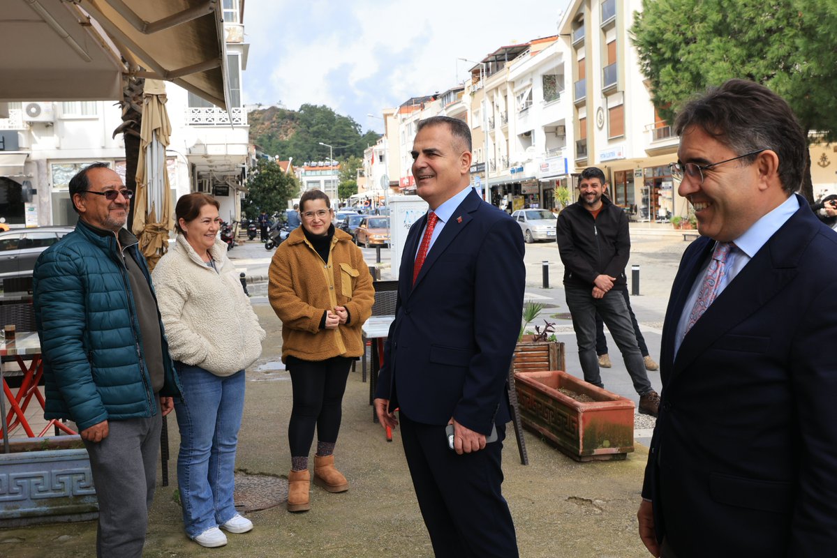 Muğla Valisi Dr. İdris Akbıyık, Marmaris Esnafını Ziyaret Etti