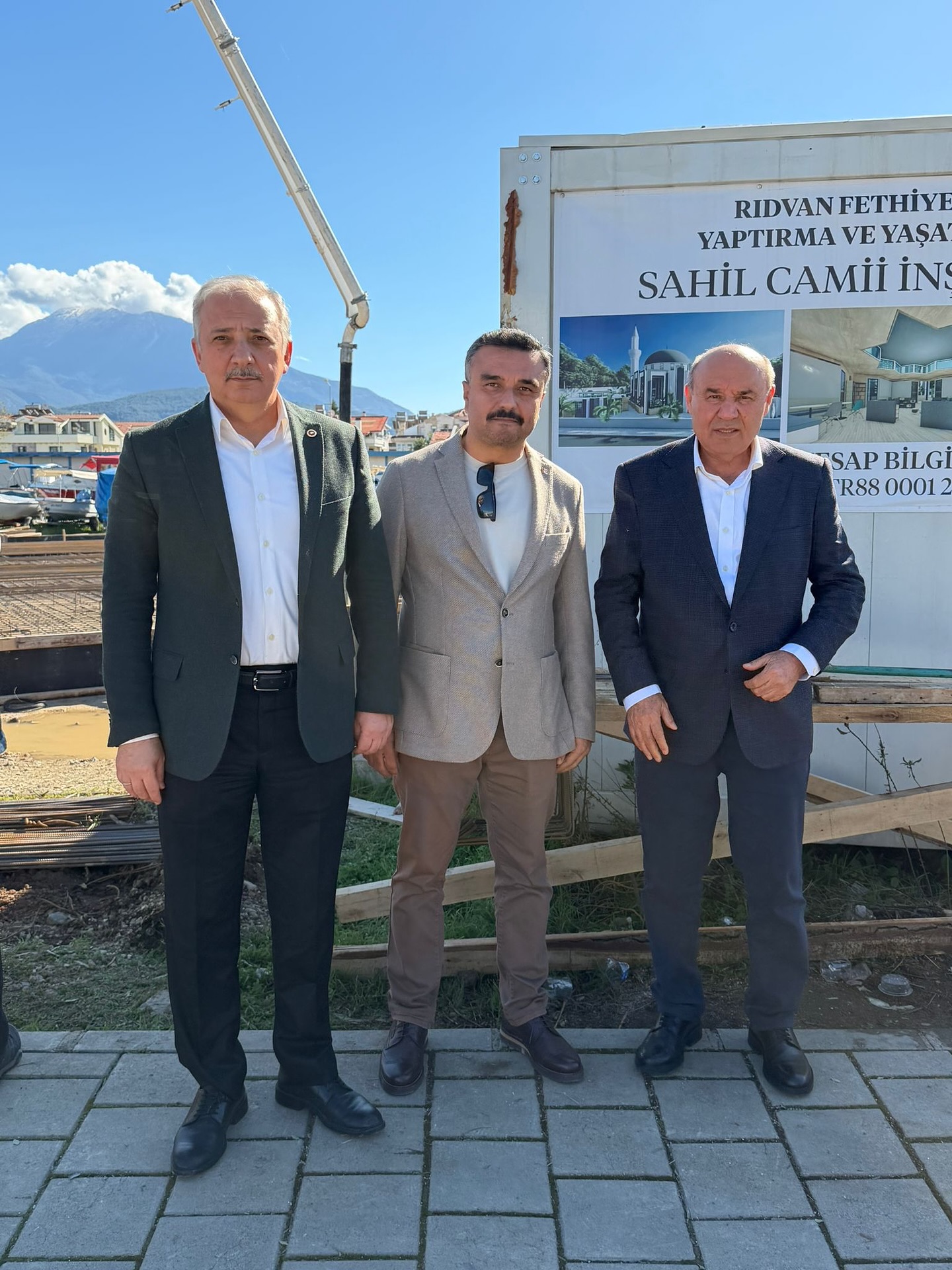 AK Parti Fethiye'de Temel Atma, Basın Açıklaması ve Kulüp Ziyareti Gerçekleştirdi