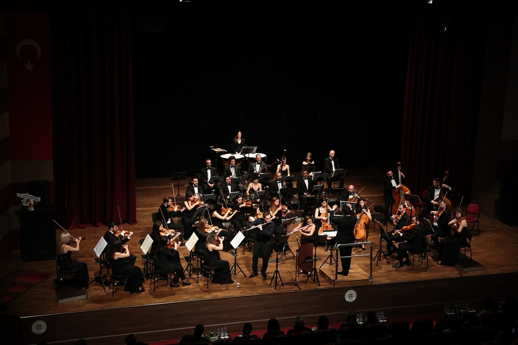 Muğla Büyükşehir Belediyesi Senfoni Orkestrası Sanatçısı, Kıbrıs ve Muğla'da Sahne Aldı