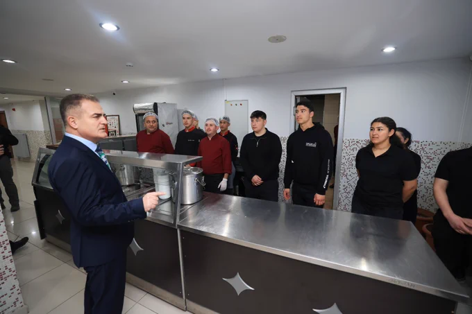 Muğla Valisi Dr. İdris Akbıyık, Köyceğiz'de Gençlerle İftarda Buluştu