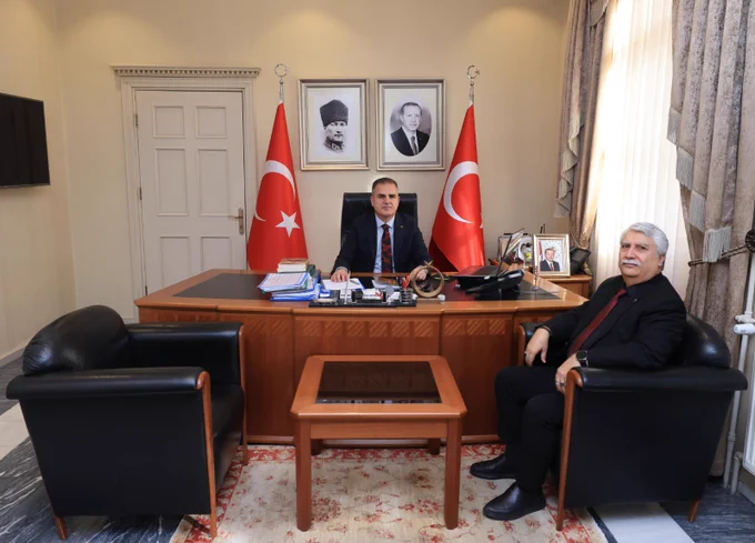 Eski Kültür ve Turizm Müdürü Vali Akbıyık'a