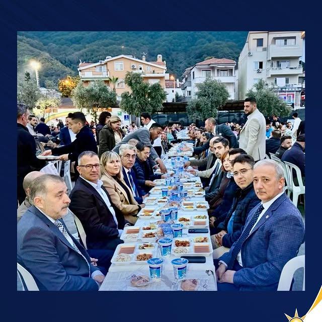 AK Parti Muğla İl Başkanı ve Yönetimi, Marmaris'te İftar Programına Katıldı