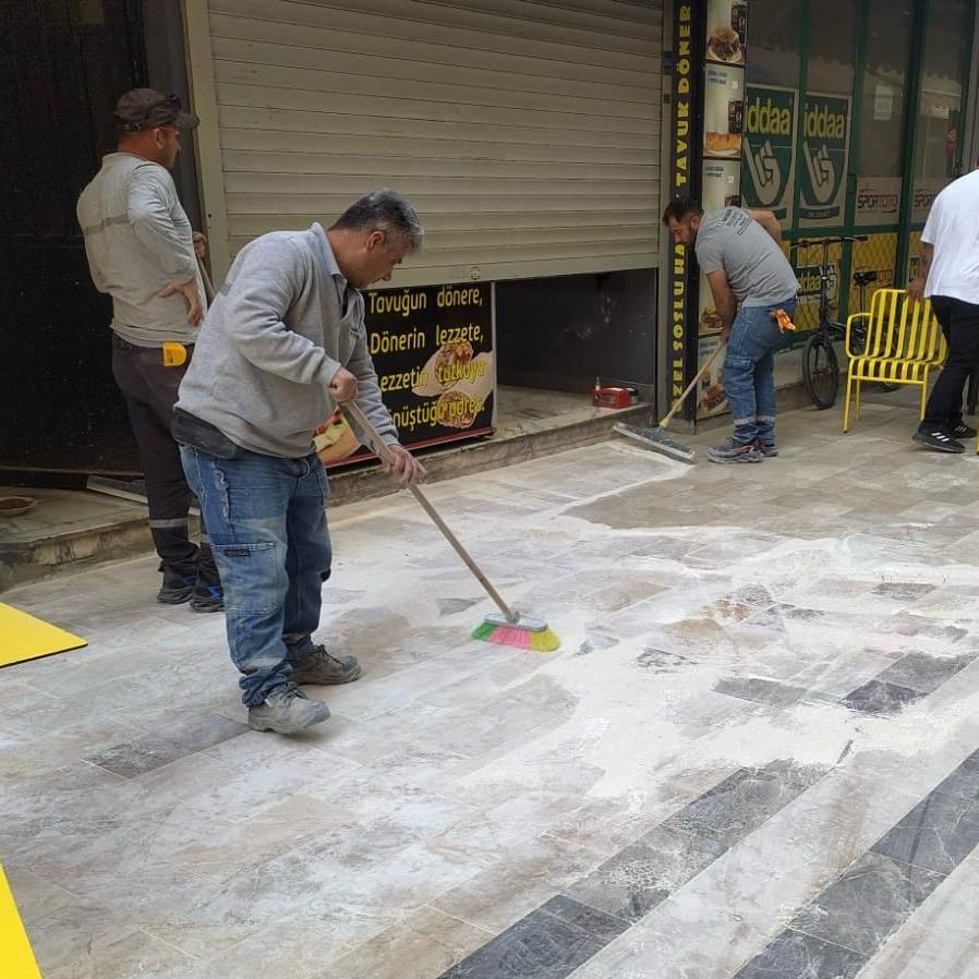 Marmaris Çarşısı’nda PTT Sokağı Yenileniyor