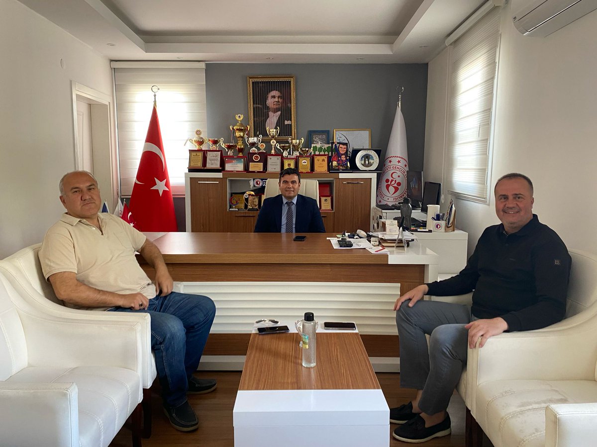 Fethiye Spor Teknik Direktörü Dinçel, İlçe Müdürlüğü'nü Ziyaret Etti
