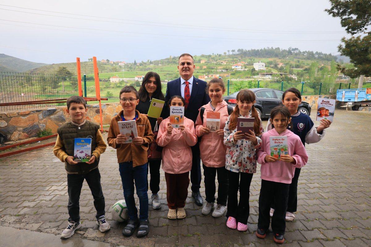 Muğla Valisi Akbıyık, Kavaklıdere'deki Miniklerle Buluştu ve Dijital Dünyanın Riskleri Hakkında Bilgilendirme Yaptı