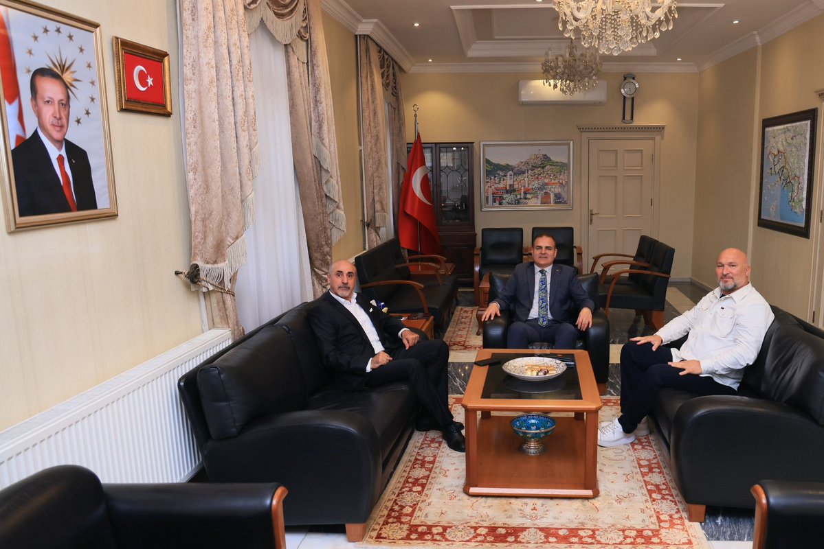 Avrupa Birliği Ekonomi Senatörü Alipour, Muğla Valisi Akbıyık'ı Ziyaret Etti