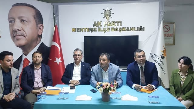 AK Parti Muğla Teşkilatı, Menteşe İlçe ile İstişare Toplantısı Yaptı