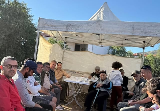 AK Parti Muğla İl Başkanı, Geçmiş Dönem Datça Yönetim Kurulu Üyesi Serkan Bora'nın Ailesine Taziye Ziyareti Yaptı