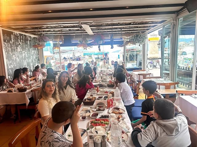 Marmaris'te Çocuk Evleri Çocukları için Eğlenceli Kahvaltı ve Lunapark Günü Düzenlendi