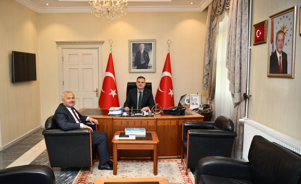 Kavaklıdere Belediye Başkanı, Muğla Valisi Akbıyık'ı Ziyaret Etti