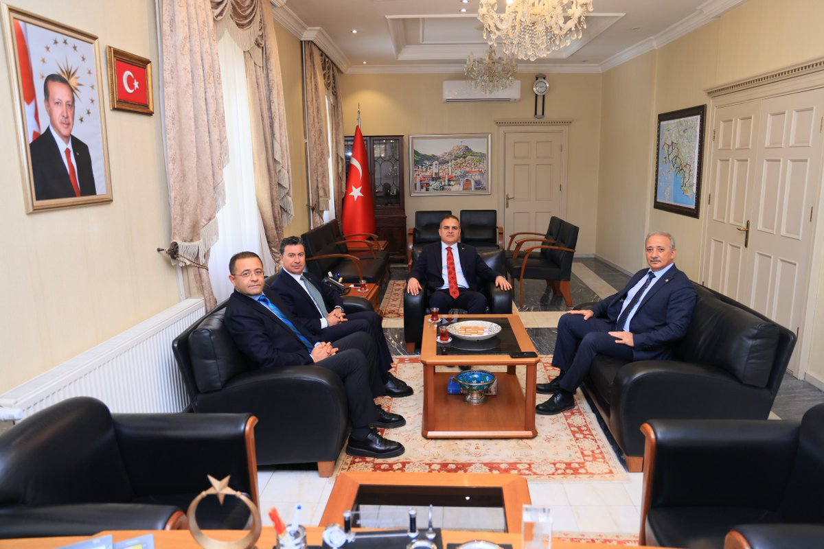 Muğla'da Önemli Ziyaret: Milletvekili, Başkan ve Genel Sekreter Valiyi Ziyaret Etti