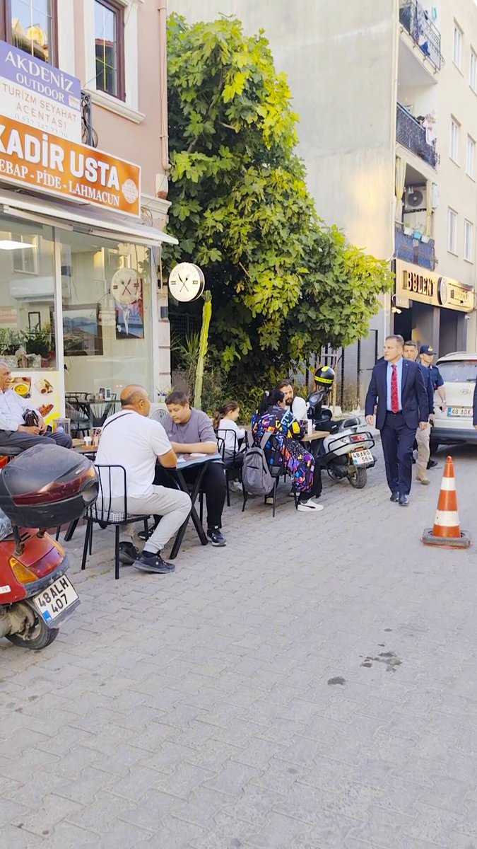 Muğla Valisi Akbıyık Esnafla Buluştu, Talepleri Dinledi