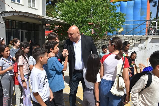 Yatağan'da Madenler Ortaokulu Yıl Sonu Sergisi Yoğun İlgi Gördü