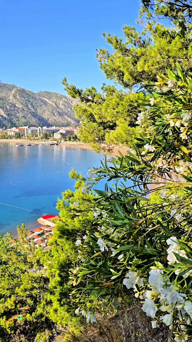 Marmaris Belediyesi'nden Mutlu Haftalar Mesajı