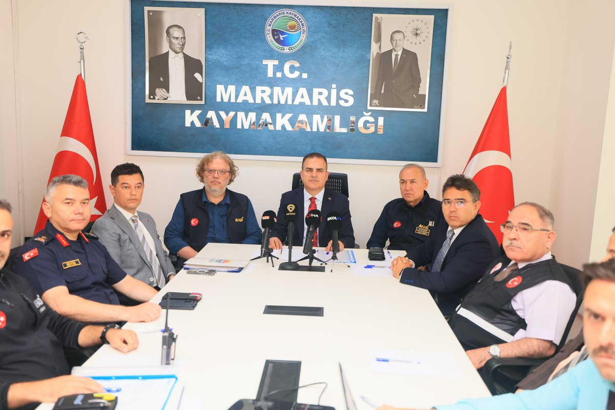 Muğla Valisi Akbıyık, Marmaris Depremi Hakkında Basın Açıklaması Yaptı