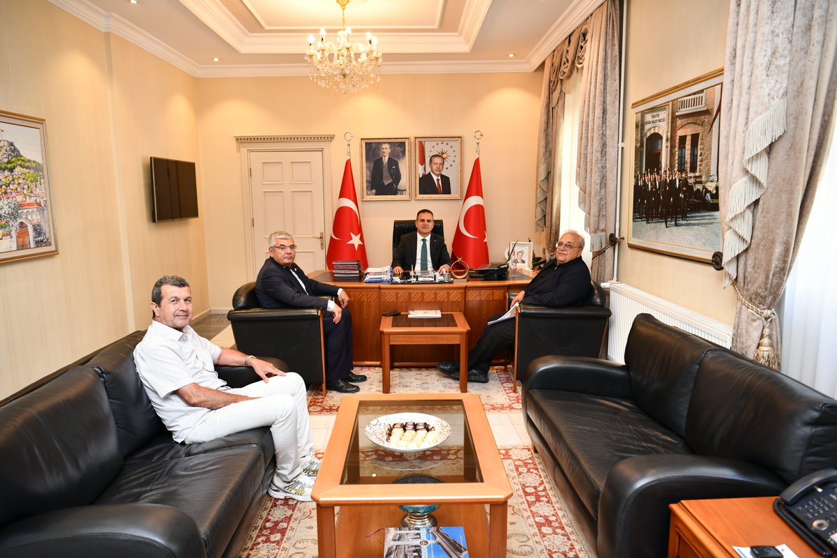Muğla Valisi Akbıyık, İş İnsanlarıyla Bir Araya Geldi
