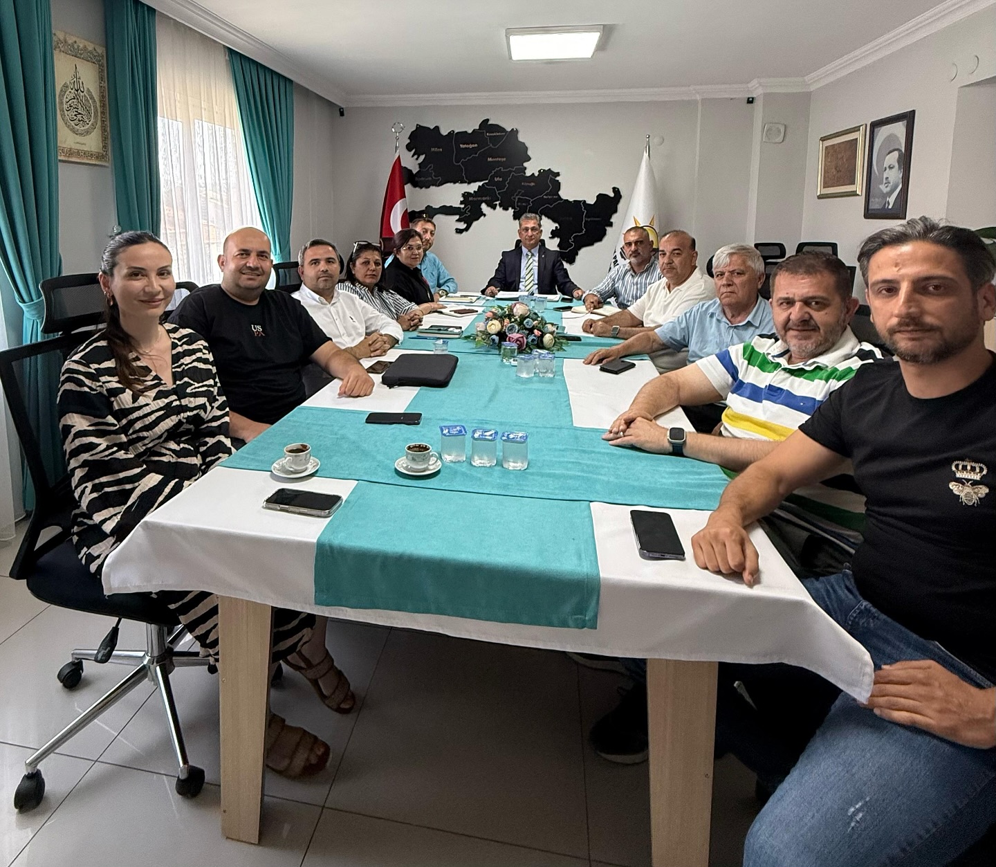 AK Parti Muğla İl Başkanlığı'nda İl Yürütme Kurulu Toplantısı Yapıldı