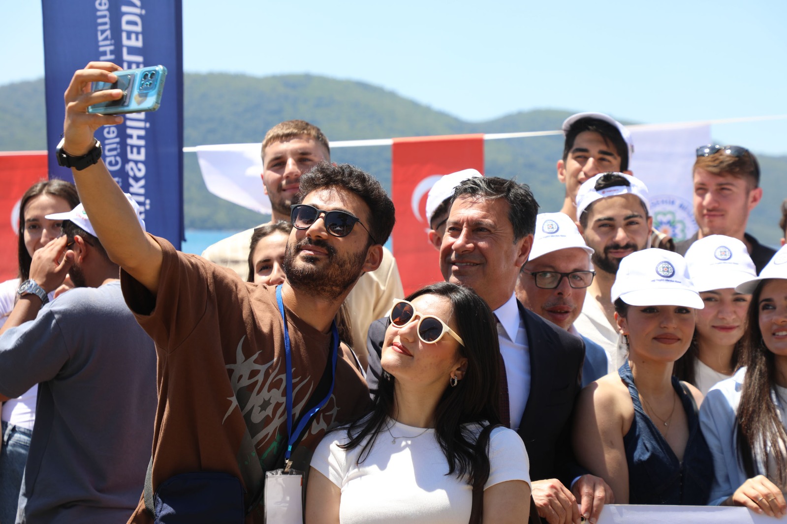Muğla Büyükşehir Belediyesi Gençlik Meclisi Kuruyor: Gençlerin Sesi Kent Yönetimine Taşınacak