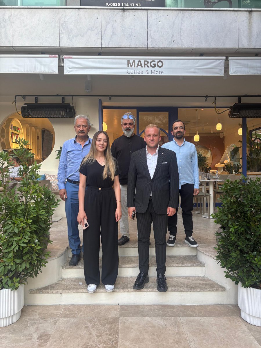 MHP Muğla İl Başkanı Demirel, Menteşe'de Yeni Açılan Margo Cafe'yi Ziyaret Etti