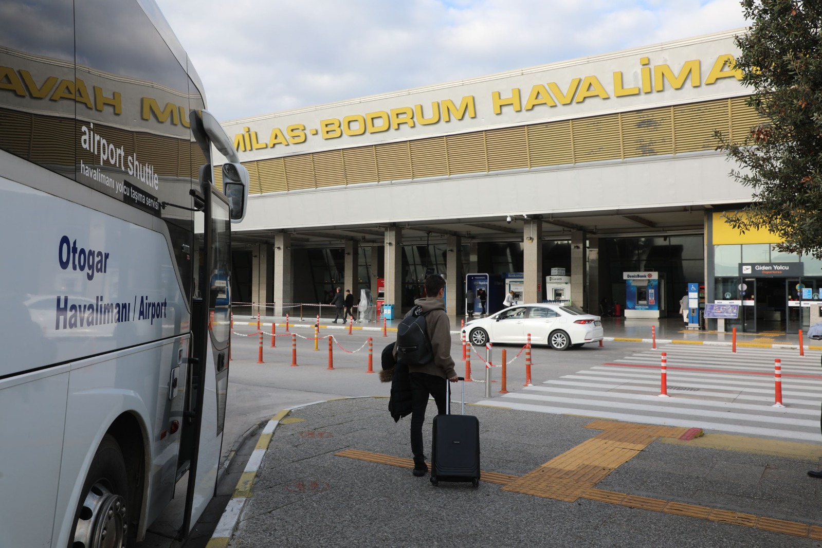 Muğla'da Havalimanı Taşımacılığı Rekor Kırdı: Yılın İlk Beş Ayında 200 Bin Yolcuya Hizmet