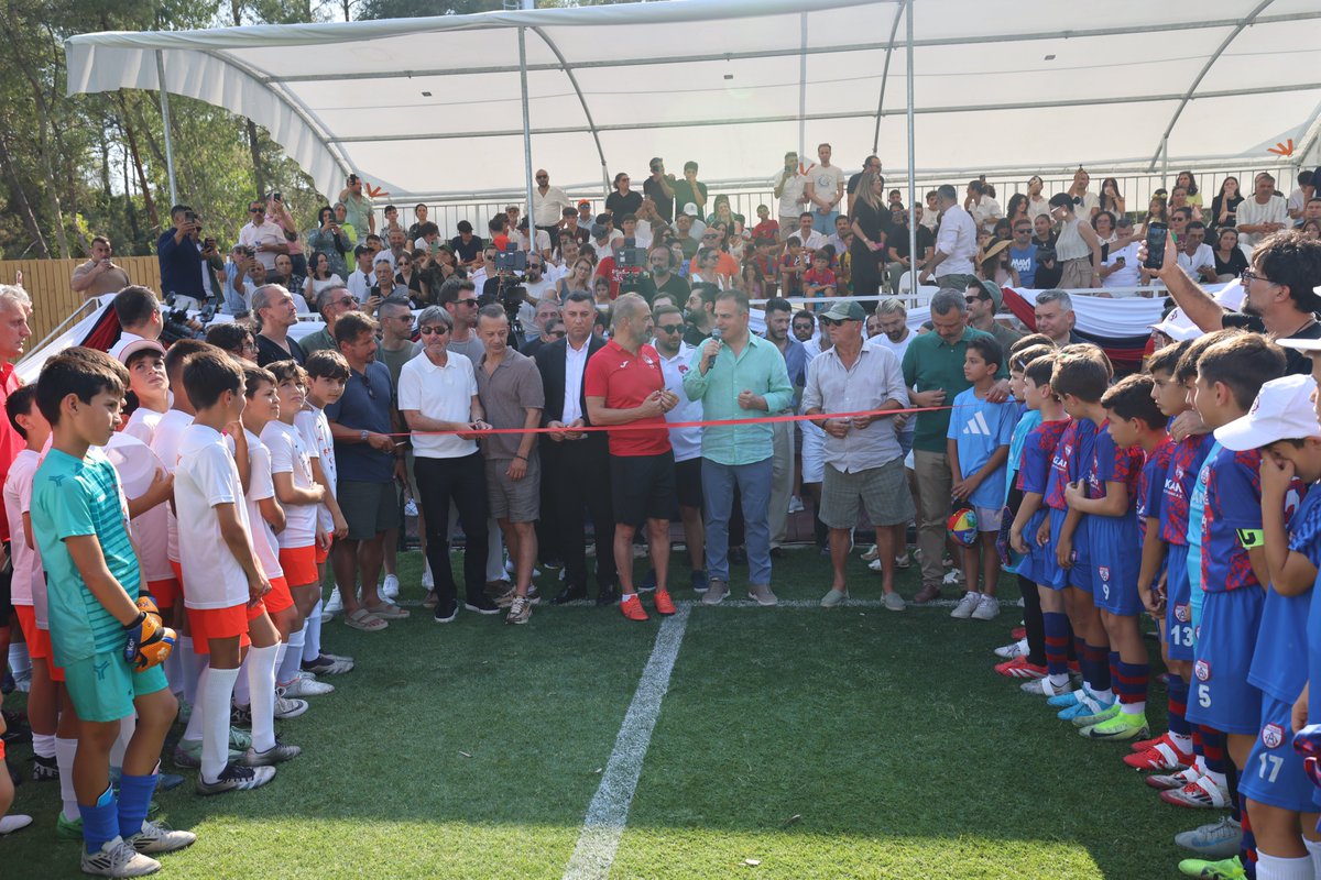Muğla'da Yeni Spor Tesisi Açıldı: Düşbelen Spor Kulübü Futbol Sahası Hizmete Girdi