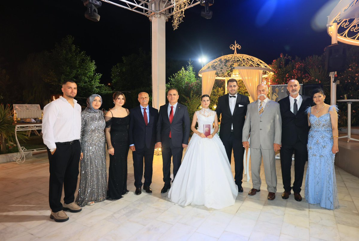 Muğla Valisi Akbıyık, Genç Çifte Nikah Şahitliği Yaptı