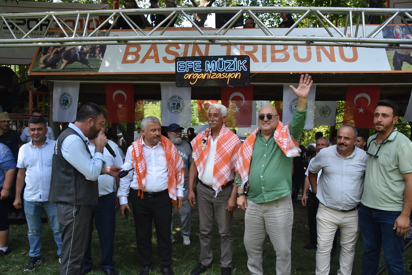 Yatağan Belediyesi Heyeti, Menteşe Beşpınar Yağlı Pehlivan Güreşleri'ne Katıldı