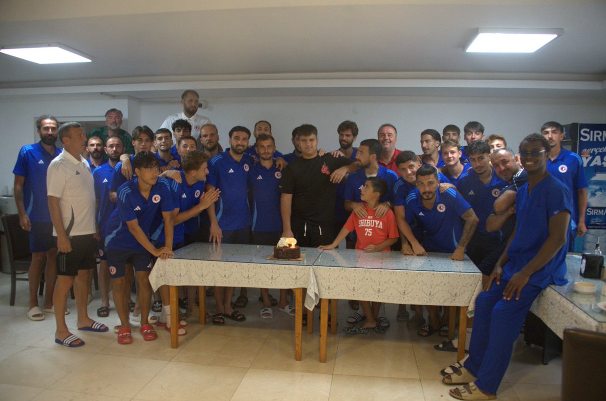 Fethiye Spor'dan Alperen Dinçel'e Doğum Günü Kutlaması