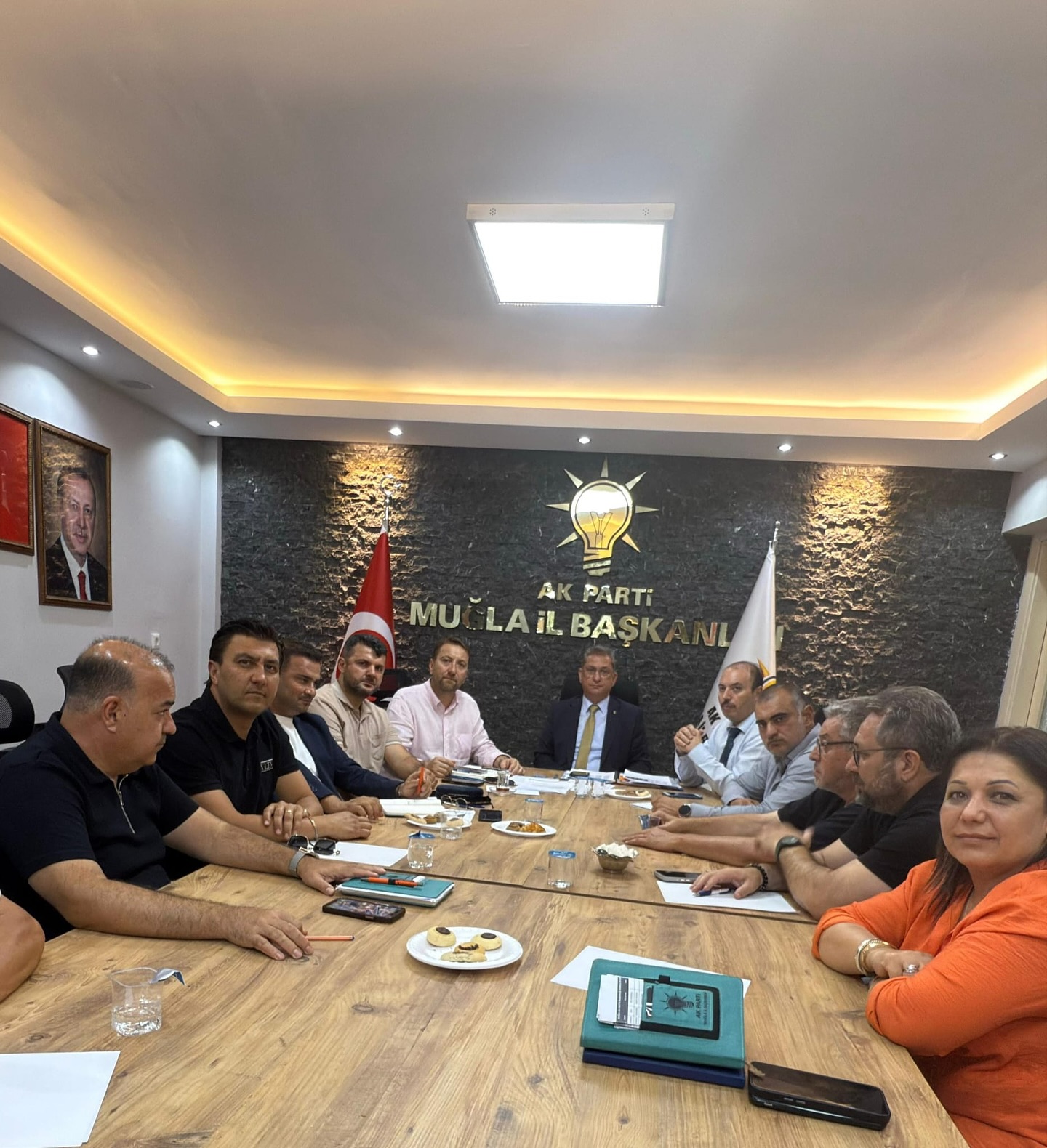 AK Parti Muğla'da Teşkilat Toplantısı: Yeni Hedefler Belirlendi