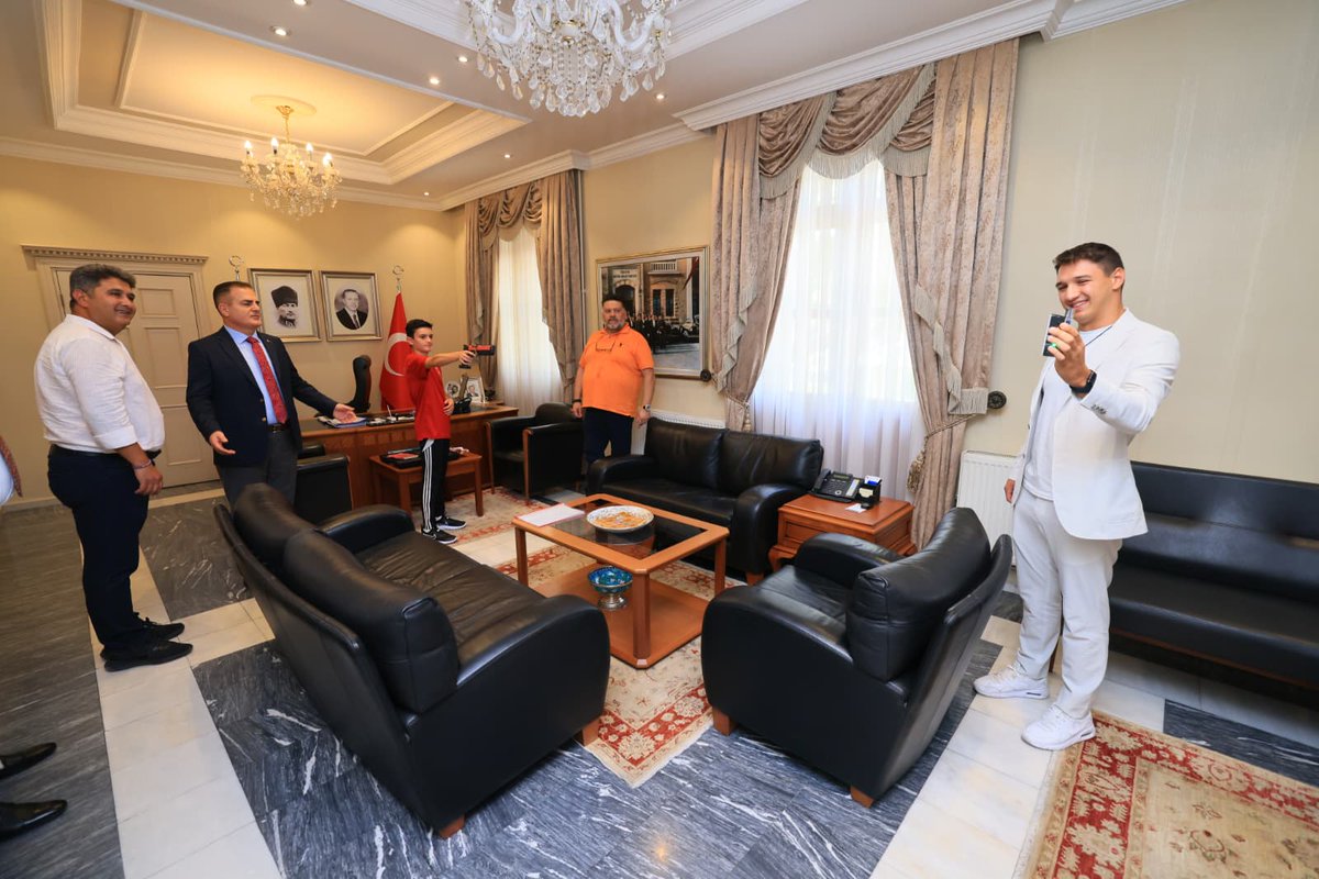 Modern Pentatlon Şampiyonu Kerem Batur Genç, Muğla Valisi'ni Ziyaret Etti