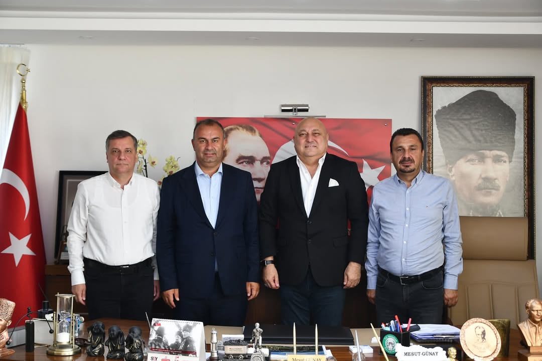 CHP'li Vekiller Yatağan Belediye Başkanı Mesut Günay'ı Ziyaret Etti